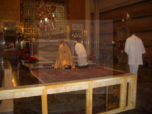 Benediction service - Simple Catholic